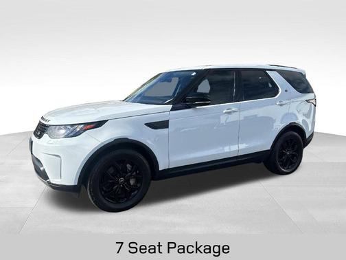 White 2018 Land Rover Discovery SE