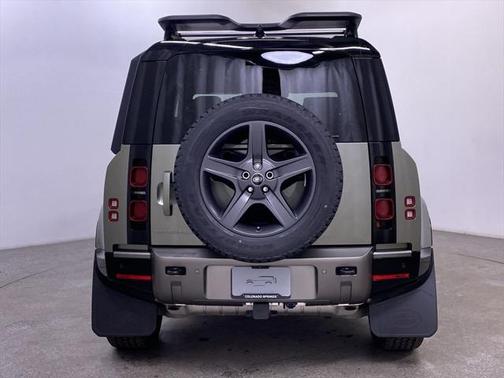 2025 Land Rover Defender 90 P400 X-Dynamic SE