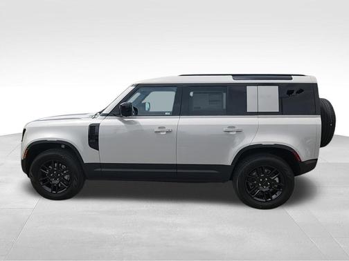 Borasco Grey Metallic 2026 Land Rover Defender P300 S