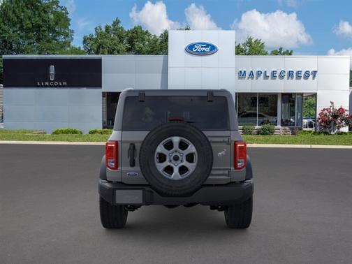 Carbonized Gray Metallic 2026 Ford Bronco Big Bend