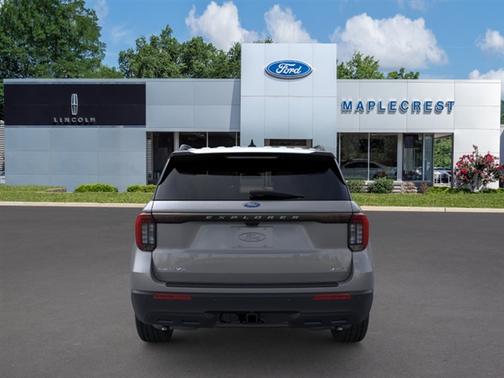 Carbonized Gray Metallic 2026 Ford Explorer Active