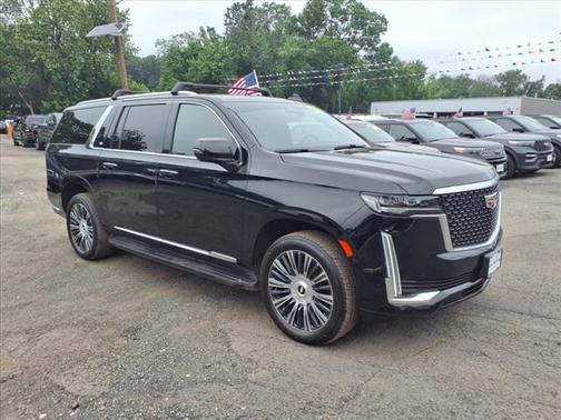 2022 Cadillac Escalade ESV Luxury