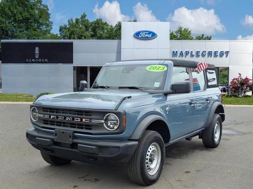Azure Gray Metallic 2023 Ford Bronco Base