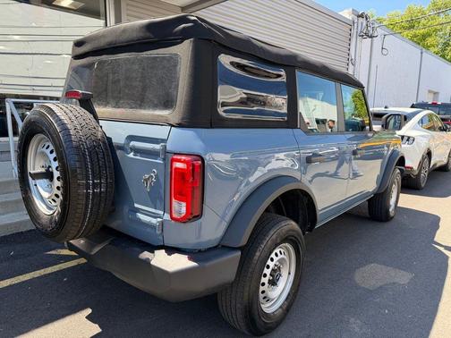 Azure Gray Metallic 2023 Ford Bronco Base