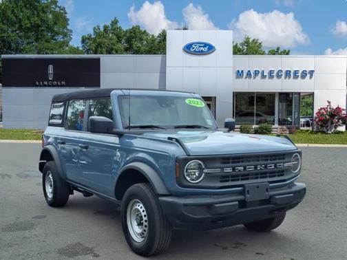 Azure Gray Metallic 2023 Ford Bronco Base