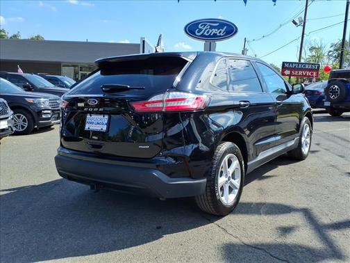2022 Ford Edge SE
