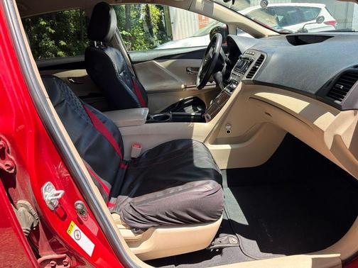 Barcelona Red Metallic 2011 Toyota Venza Base