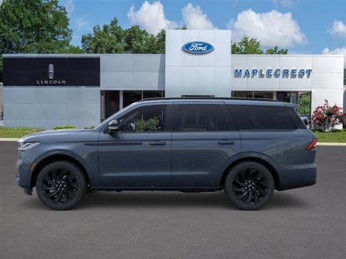 Flight Blue 2026 Lincoln Navigator Reserve