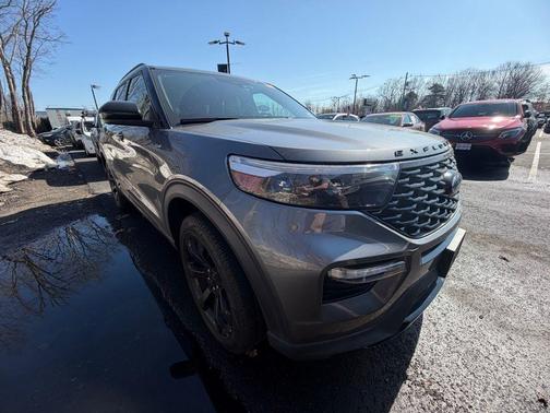 2023 Ford Explorer ST-Line
