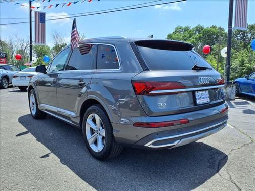 2021 Audi Q7 45 Premium Plus