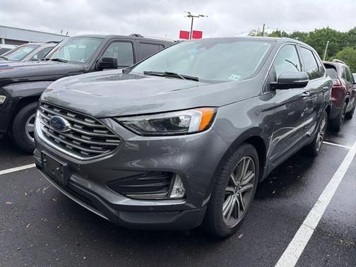 Carbonized Gray Metallic 2022 Ford Edge Titanium