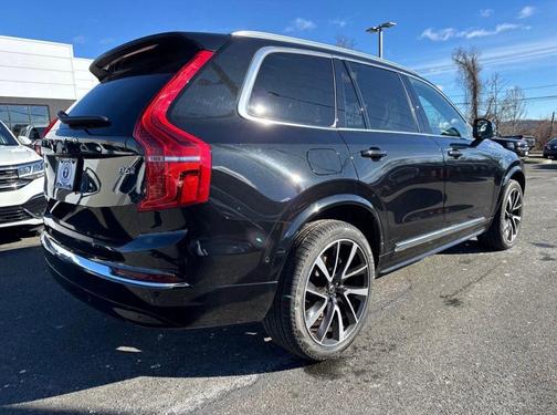 2024 Volvo XC90 B6 Plus Bright Theme 7-Seater
