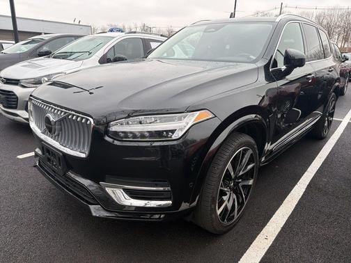 2024 Volvo XC90 B6 Plus Bright Theme 7-Seater