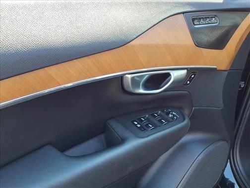 2024 Volvo XC90 B6 Plus Bright Theme 7-Seater