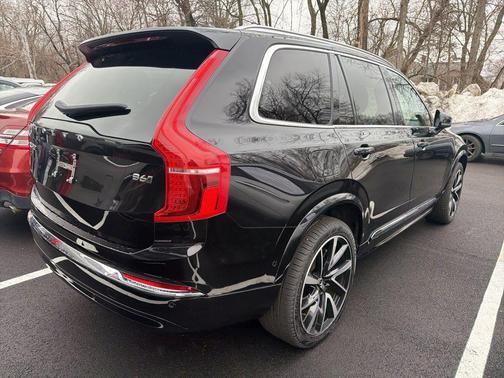2024 Volvo XC90 B6 Plus Bright Theme 7-Seater
