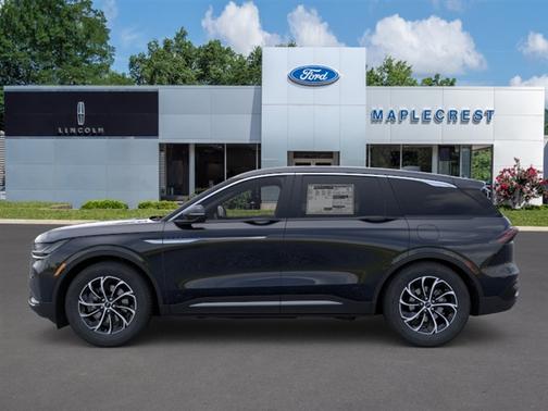 Infinite Black Metallic 2026 Lincoln Nautilus Premiere