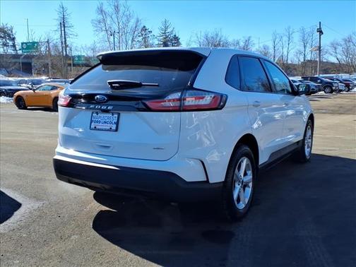 2022 Ford Edge SE