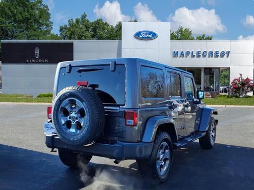 2016 Jeep Wrangler Unlimited Sahara