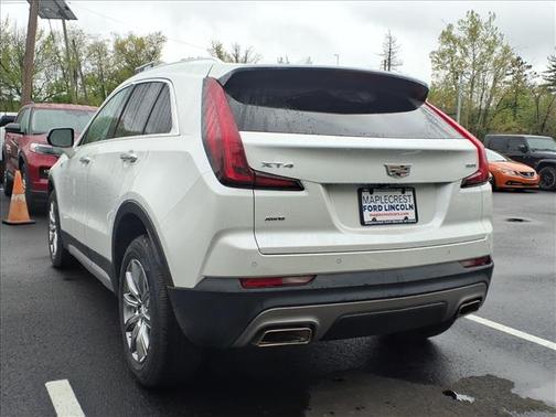 Crystal White Tri-Coat 2022 Cadillac XT4 Premium Luxury