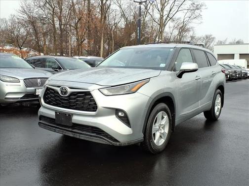 2023 Toyota Highlander LE