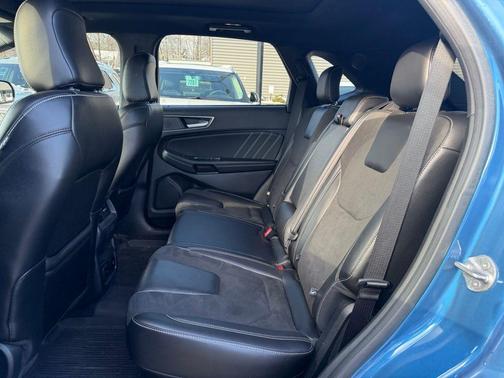 2020 Ford Edge ST