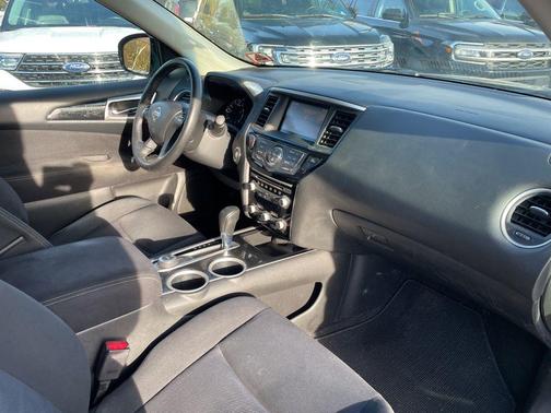 2013 Nissan Pathfinder SV