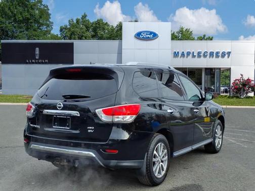 2013 Nissan Pathfinder SV