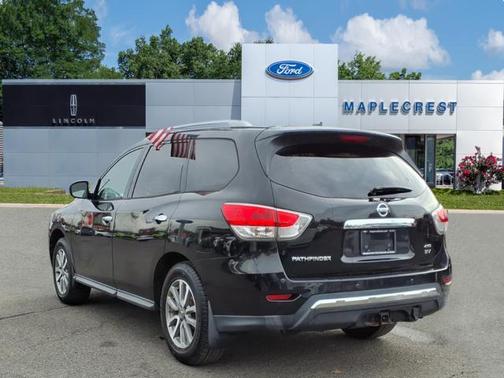 2013 Nissan Pathfinder SV