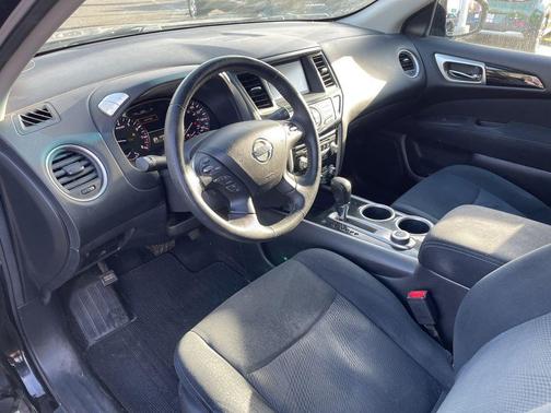 2013 Nissan Pathfinder SV