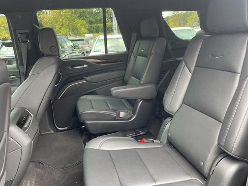 2023 Cadillac Escalade Luxury