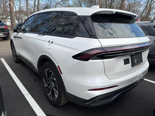 White Platinum Clearcoat Metallic 2024 Lincoln Nautilus Premiere