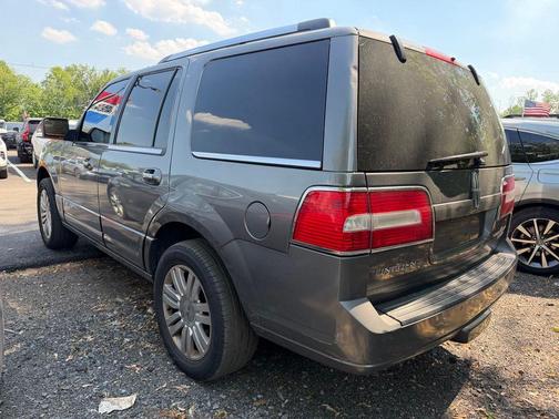 Sterling Gray Metallic 2013 Lincoln Navigator Base