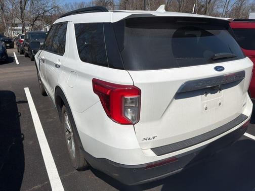 Star White 2023 Ford Explorer XLT