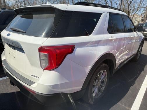 Star White 2023 Ford Explorer XLT