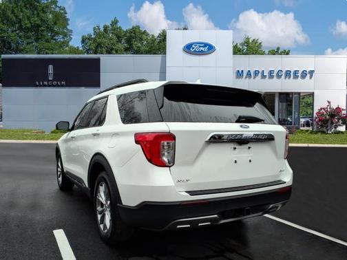 Star White 2023 Ford Explorer XLT
