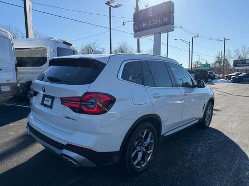 2023 BMW X3 xDrive30i