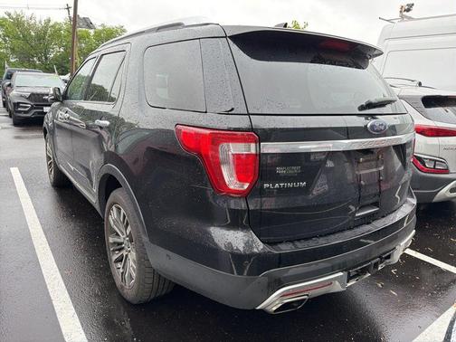 Black 2016 Ford Explorer Platinum