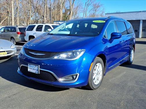 2020 Chrysler Pacifica Touring-L