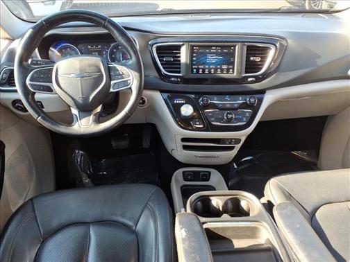 2020 Chrysler Pacifica Touring-L