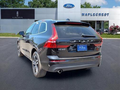Onyx Black Metallic 2019 Volvo XC60 T6 Momentum