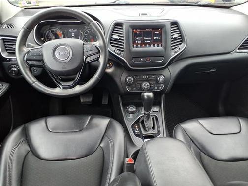 Velvet Red Pearlcoat 2019 Jeep Cherokee Latitude Plus