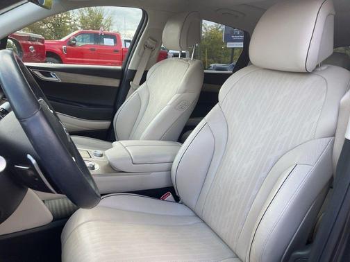 2023 Genesis GV80 2.5T