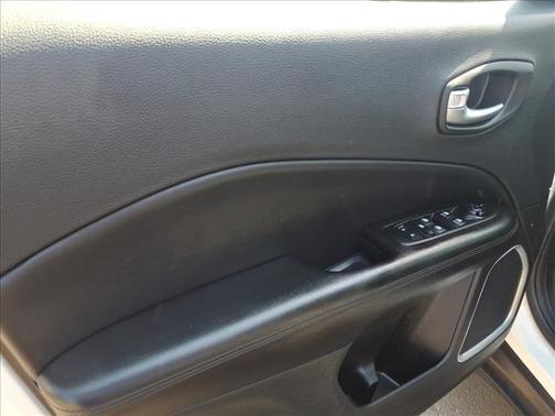White Clearcoat 2021 Jeep Compass Altitude