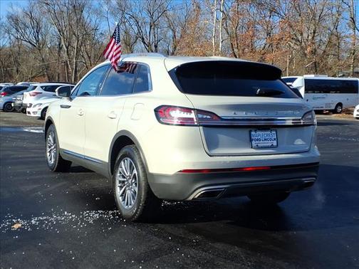 2022 Lincoln Nautilus Standard
