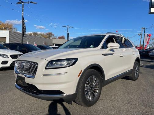 2022 Lincoln Nautilus Standard