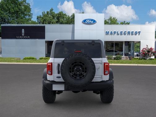 Oxford White 2026 Ford Bronco Big Bend