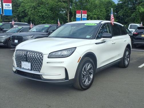 Pristine White 2023 Lincoln Corsair Standard