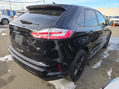 2022 Ford Edge ST Line