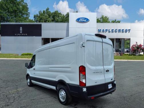 2022 Ford Transit-250 Base