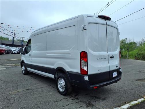 2022 Ford Transit-250 Base